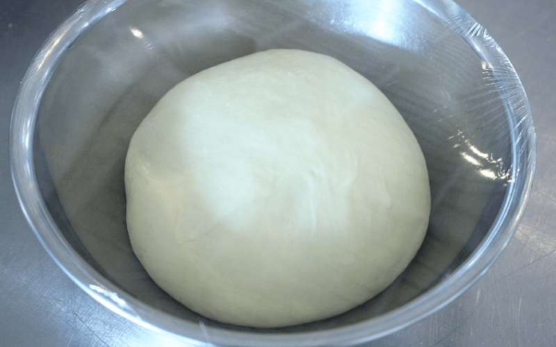 発酵中のパン生地